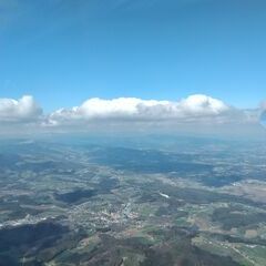 Flugwegposition um 12:38:08: Aufgenommen in der Nähe von Gemeinde Sinabelkirchen, Österreich in 1693 Meter